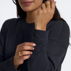 Long-Sleeve Sunrise Crew | Black -Vuori Clothing Store 0022 VW1048RSD 0883