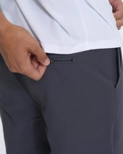 Cascade Tech Chino Pant | Charcoal -Vuori Clothing Store 0119 V427CCL 00104