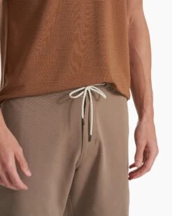 Solana Short | Taupe -Vuori Clothing Store SP23PDPLIFESTYLESELECT1