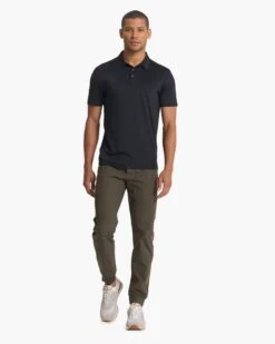 Zephyr Polo | Black Heather -Vuori Clothing Store V1000HBK FA22 M ECOMM TOP 0416