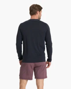 Long Sleeve Current Tech Tee | Black -Vuori Clothing Store V1003BLK 02184