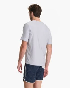 Short Sleeve Uluwatu 23 Water Tee | Platinum Heather -Vuori Clothing Store V1008HPT SP23 M ECOMM TOPS DETAIL 1415 1x1 68b7aca4 e680 4781 b192 31b4971cc1e4