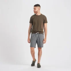 Tuvalu Tee | Evergreen -Vuori Clothing Store V101EVG 3 FA19