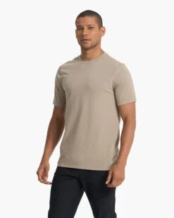 Tuvalu Tee | Gravel -Vuori Clothing Store V101GRV SP23 M ECOMM TOPS TOP 1063 1x1 429a2e8b e73b 4fac 9384 0f34d6041dce