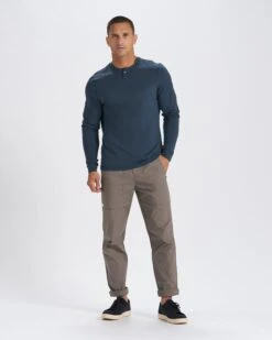 Long-Sleeve Ever Henley | Indigo 7 Long-Sleeve Ever Henley | Indigo -Vuori Clothing Store V108IND 3