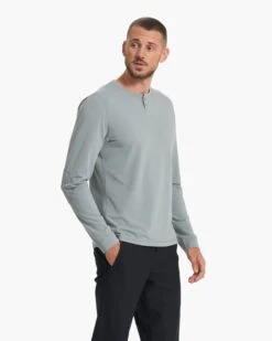 Long Sleeve Ever Henley | Stormy 11 Long Sleeve Ever Henley | Stormy -Vuori Clothing Store V108STY SP23 M ECOMM TOPS DETAIL 3166 1x1 dd5bf58a a689 435a 9198 acf7961c7056
