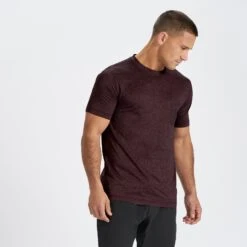 Tradewind Performance Tee | Oxblood Heather 7 Tradewind Performance Tee | Oxblood Heather -Vuori Clothing Store V109HOX 2