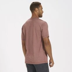 Tradewind Performance Tee | Red Clay Heather 6 Tradewind Performance Tee | Red Clay Heather -Vuori Clothing Store V109HRC 2 43e36e33 cd95 4e03 a902 556f5bb2ce78