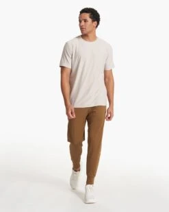 Strato Tech Tee | Suede Heather 8 Strato Tech Tee | Suede Heather -Vuori Clothing Store V126HUE SP23 M ECOMM TOPS FULL 2185 1x1 87844ec1 6fb2 4369 b52c f03f4dd1bd4c