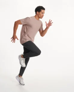 Strato Tech Tee | Umber Heather 11 Strato Tech Tee | Umber Heather -Vuori Clothing Store V126HUM SP23 M ECOMM TOPS DETAIL 3639 1x1 3427e829 db24 4fe6 96df 6f01b7fb72e5