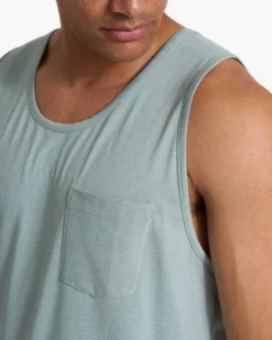 Tradewind Performance Tank | Neptune Heather -Vuori Clothing Store V142HNP SP23 M ECOMM TOPS DETAIL 1828 1x1 b850bbf6 02ff 4629 ae01 fc8718a7e981