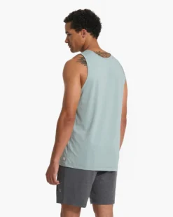 Tradewind Performance Tank | Neptune Heather -Vuori Clothing Store V142HNP SP23 M ECOMM TOPS TOP 1825 1x1 60150f29 781b 43e9 aa02 24618661035b
