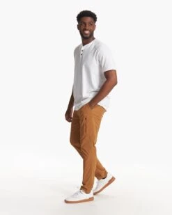Short-Sleeve Ever Henley | White 10 Short-Sleeve Ever Henley | White -Vuori Clothing Store V165WHT 1046