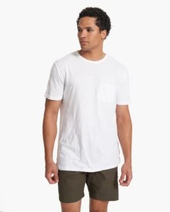 The Rise Tee | White -Vuori Clothing Store V182WHT SP21 M ECOMM TOP 2797