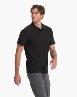 Strato Tech Polo | Black 8 Strato Tech Polo | Black -Vuori Clothing Store V188BLK SP23 M ECOMM TOPS DETAIL 4118 1x1 b78e823e 36c1 4c7b bd0c 17d064984ee7