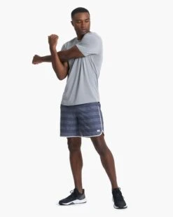 Zephyr Tee | Heather Grey -Vuori Clothing Store V191HTG 41