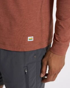 Long Sleeve Ease Performance Henley | Copper Heather -Vuori Clothing Store V194HCO SP23 M ECOMM TOPS DETAIL 3469 1x1 d1bb5b39 325e 4b4d bc89 ffd0966f8284