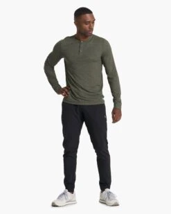 Long-Sleeve Ease Performance Henley | Oregano Heather 11 Long-Sleeve Ease Performance Henley | Oregano Heather -Vuori Clothing Store V194HOR 02974