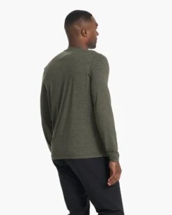 Long-Sleeve Ease Performance Henley | Oregano Heather 9 Long-Sleeve Ease Performance Henley | Oregano Heather -Vuori Clothing Store V194HOR 03004