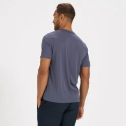 Current Tech Tee | Azure -Vuori Clothing Store V195AZR 3