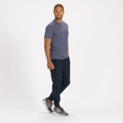 Current Tech Tee | Azure -Vuori Clothing Store V195AZR 4 5cbb1be2 66aa 475d a4f2 b4fc2fdaae93