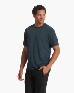 Current Tech Tee | Beryl -Vuori Clothing Store V195BER SP23 M ECOMM TOPS TOP 4006 1x1 6c37b7f5 2f5e 4273 ada0 034183d8fd0f