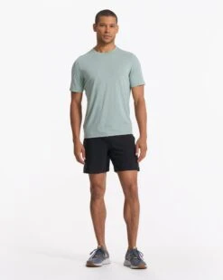 Current Tech Tee | Neptune -Vuori Clothing Store V195NPT SP23 M ECOMM TOPS DETAIL 3647 1x1 d7c442d3 af2f 45b4 85df e2c43ab502f0