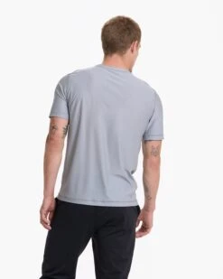Grandview Tech Tee | Light Heather Grey -Vuori Clothing Store V197LHG 111131