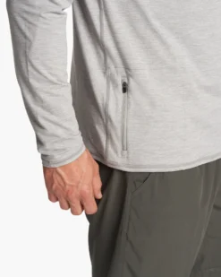 Ease Performance Half Zip | Light Heather Grey 13 Ease Performance Half Zip | Light Heather Grey -Vuori Clothing Store V221LHG FA23 M ECOMM fleece DETAIL 6