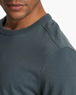 Belleview Crew | Lake -Vuori Clothing Store V280LAK FA23 M ECOMM fleece DETAIL 6