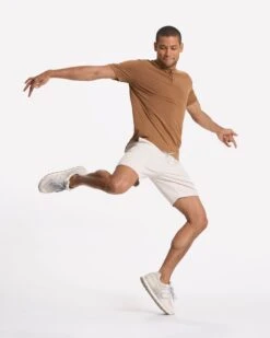 Solana Short | Bone -Vuori Clothing Store V3001BNE SP23 M ECOMM SHORTS FULL 5332 4x5 a648fe06 6372 4db1 9f5a af7312662a85