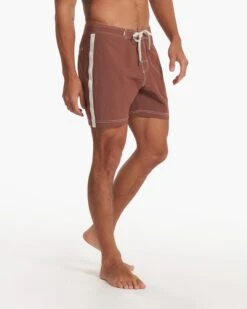 Puerto Boardshort | Hazelnut -Vuori Clothing Store V3004HZN SP23 M ECOMM BOARDSHORTS DETAIL 0961