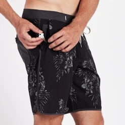 Cruise Boardshort | Black Vintage Floral 10 Cruise Boardshort | Black Vintage Floral -Vuori Clothing Store V314BVF 4