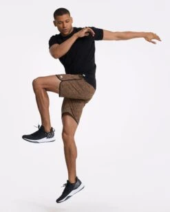 Banks Short | Camel Lumen -Vuori Clothing Store V330CLN FA22 M ECOMM 0078