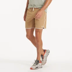 Banks Short | Wheat -Vuori Clothing Store V330WHE 2413