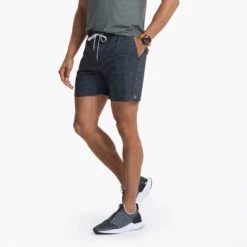 Trail Short | Black Mountain 11 Trail Short | Black Mountain -Vuori Clothing Store V341BLM 0089