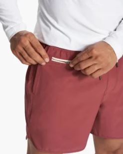 Banks Short 5" | Earth Red Linen Texture -Vuori Clothing Store V366ERL FA23 M ECOMM SHORTS DETAIL 9