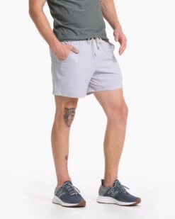 Kore Short 5" | Platinum Dashed Lines -Vuori Clothing Store V367PDL 22FA M ECOMM SHORTS FRONT BOTTOMS 1