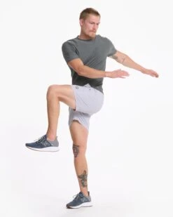 Kore Short 5" | Platinum Dashed Lines -Vuori Clothing Store V367PDL 22FA M ECOMM SHORTS FULL 3