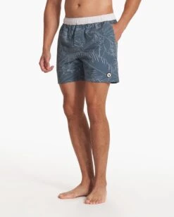 Cape Short | Lake Jungle -Vuori Clothing Store V369LKJ SP23 M ECOMM SHORTS BOTTOM 1935 1x1 bbb14e29 8a42 4b49 b34f f5811aac5512