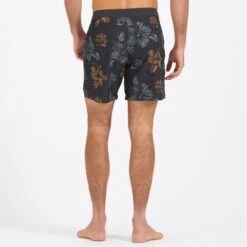 Peak Boardshort | Black Multi Kona 8 Peak Boardshort | Black Multi Kona -Vuori Clothing Store V374BMK 3