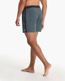 Peak Boardshort | Lake -Vuori Clothing Store V374LAK SP23 M ECOMM BOARDSHORTS DETAIL 1543