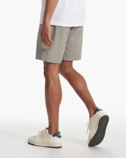 Meta Short | Driftwood -Vuori Clothing Store V379DRF SP23 M ECOMM SHORTS BOTTOM 1941 1x1 a92d01ea c4ca 488b 8af5 033eb3cfd7d9
