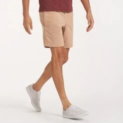 Optimist Short | Oak 10 Optimist Short | Oak -Vuori Clothing Store V385OAK 1283