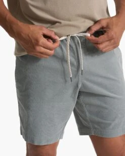 Optimist Short | Stormy -Vuori Clothing Store V385STY SP23 M ECOMM SHORTS DETAIL 5484 1x1 8833df06 2e5d 4e66 9746 20ca1561554d