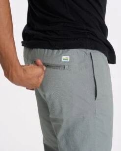 Ripstop Pant - Long | Stormy -Vuori Clothing Store V412STY SP23 M ECOMM PANTS DETAIL 2105 1x1 c23b3022 f8b9 43a6 9f76 3415651962e6