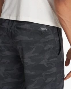 Sunday Performance Jogger | Black Camo 11 Sunday Performance Jogger | Black Camo -Vuori Clothing Store V416BCM 6 df2e0feb b238 4c09 9ab4 4c4527168835