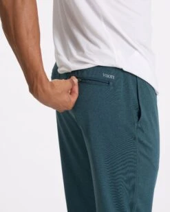 Sunday Performance Jogger | Beryl Heather 10 Sunday Performance Jogger | Beryl Heather -Vuori Clothing Store V416HBE SP23 M ECOMM PANTS DETAIL 2300 1x1 6c248e90 7922 4eef b013 0e3a1783e0f1