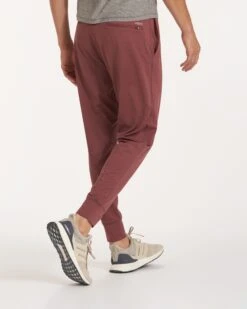 Sunday Performance Jogger | Russet Heather 12 Sunday Performance Jogger | Russet Heather -Vuori Clothing Store V416HRT SP22 M ECOMM BOTTOM 0583