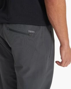 Transit Jogger | Charcoal -Vuori Clothing Store V417CCL SP18 M ECOMM DETAIL 0718
